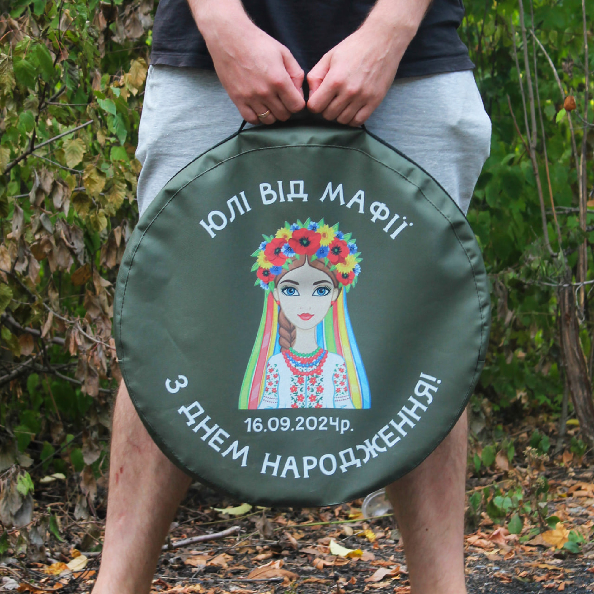 Цветной рисунок на чехле